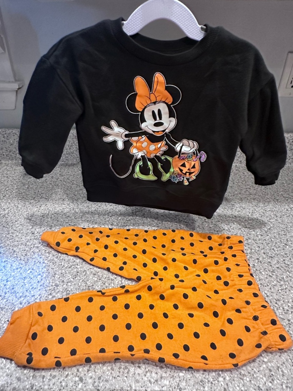 Cute Minnie Halloween Sweater set